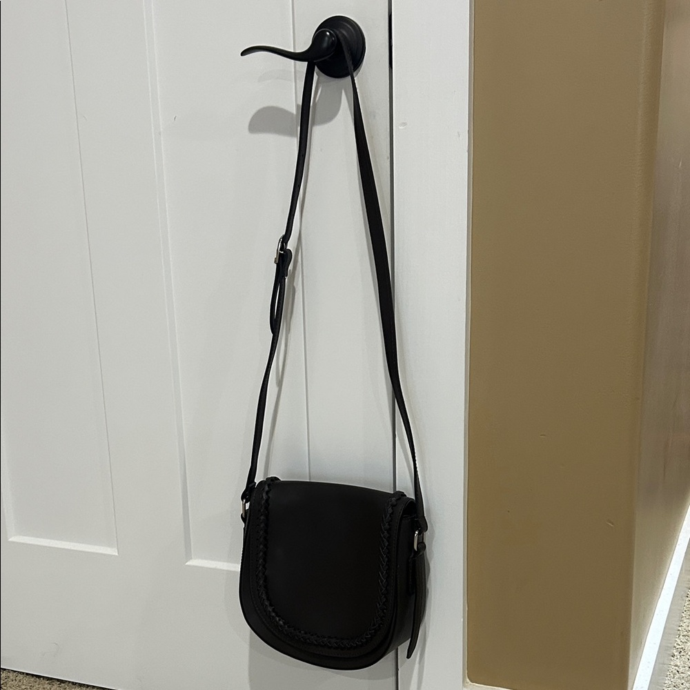Elegant Black Crossbody Bag